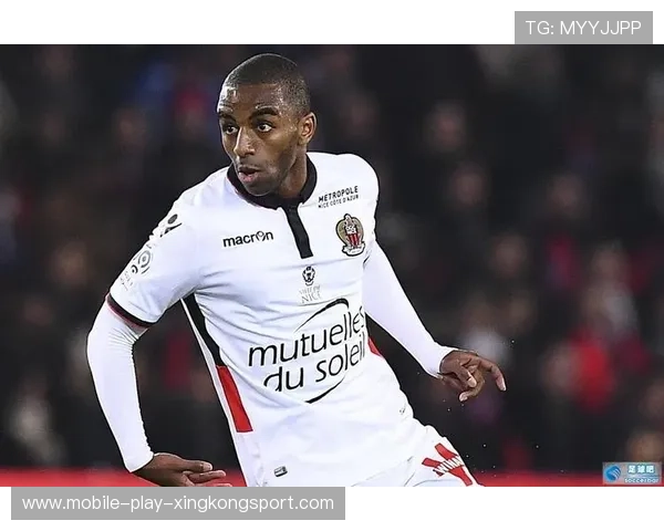 波尔图中场连线形成强大进攻波——一场从传球到刀锋的战术揭秘