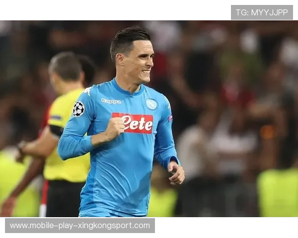 那不勒斯卡列洪停球转身抽射破门堪称经典