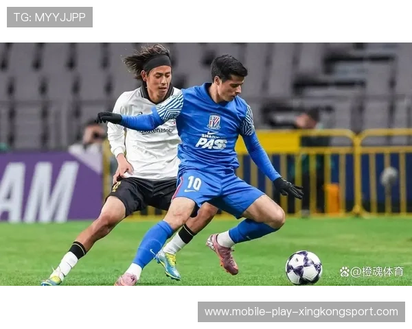 上海申花拉唐前场策动快速配合